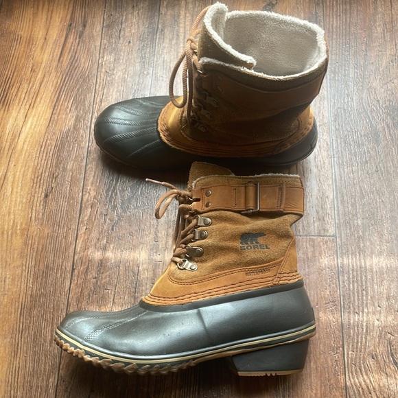 Sorel Winter Fancy Lace II Winter Boot
. Used in very good condition. Size 8.5 - Picture 4 of 11